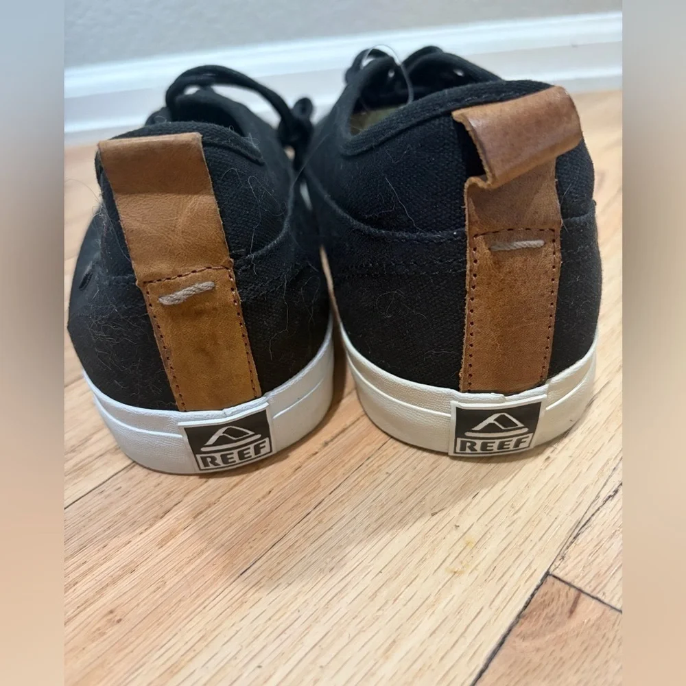 Reef Black Canvas Sneakers with White Soles Size 11 NWT